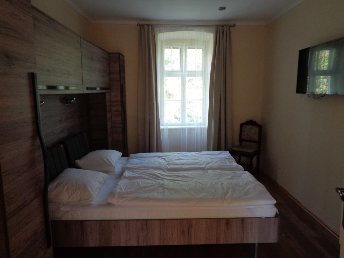 Bed and Breakfast Arnyas Park Apartmanhaz Balatonalmádi Zewnętrze zdjęcie