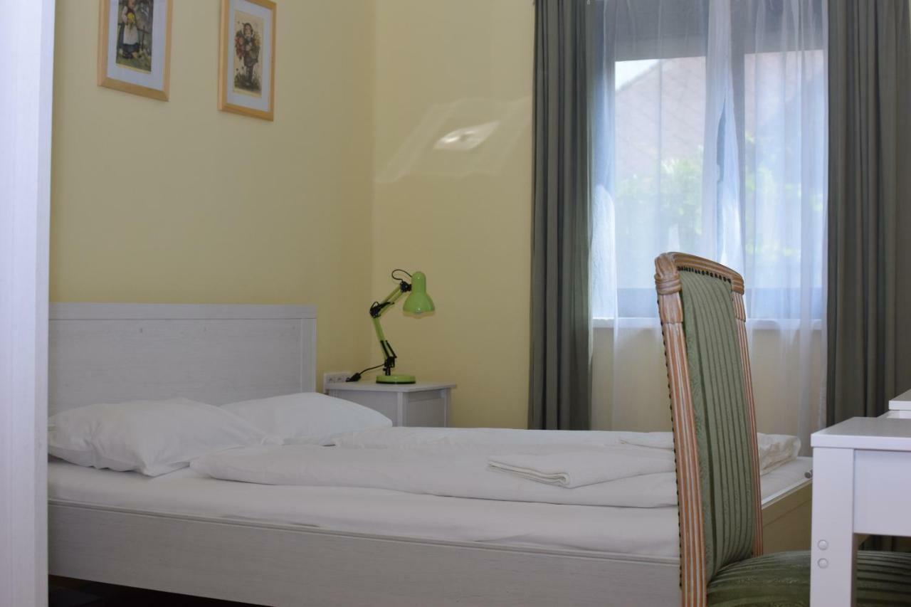 Bed and Breakfast Arnyas Park Apartmanhaz Balatonalmádi Zewnętrze zdjęcie