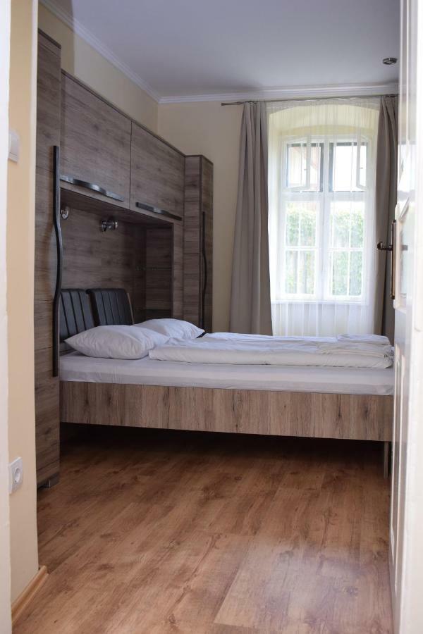 Bed and Breakfast Arnyas Park Apartmanhaz Balatonalmádi Zewnętrze zdjęcie